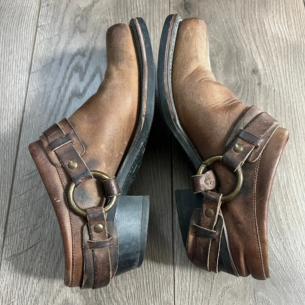 Frye Brown Leather Mule Clogs with Buckle Detail - Picture 4 of 15